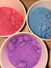 Load image into Gallery viewer, Bubbly Dust bath dust. A fantastic ‘bubble bath in a dust’ tubs. Scented in jpg her, bubblegum, rhubarb custard and cherry blossom .