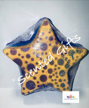Load image into Gallery viewer, Spotty Star Bath Bomb