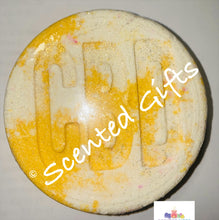 Load image into Gallery viewer, CBD hidden colour bath bomb