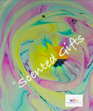 Load image into Gallery viewer, Sweetie Star bath bomb
