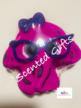 Load image into Gallery viewer, Nelly Elephant bath bomb