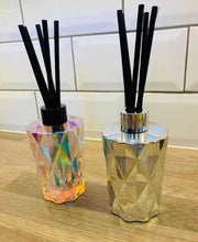 Load image into Gallery viewer, Geo Room Diffuser boxed 170ml  These beautiful geo diffusers are available in 4 different colours and a range of scents.
